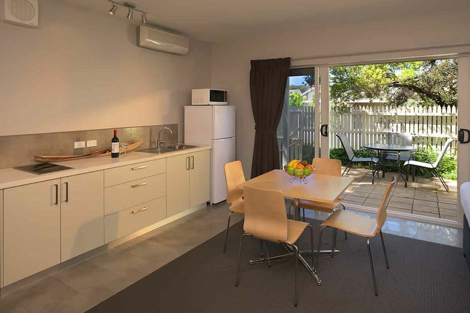 Boathouse Resort Studios And Suites Blairgowrie Esterno foto
